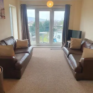 Bankside Self Catering Free Parking & Free Wi Fi Cardiff